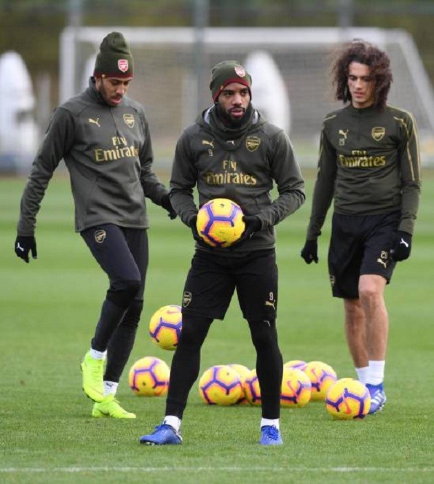 Công cùn thủ kém, Emery ra sức thị phạm cho học trò hòng níu giữ hi vọng top 4 - Bóng Đá