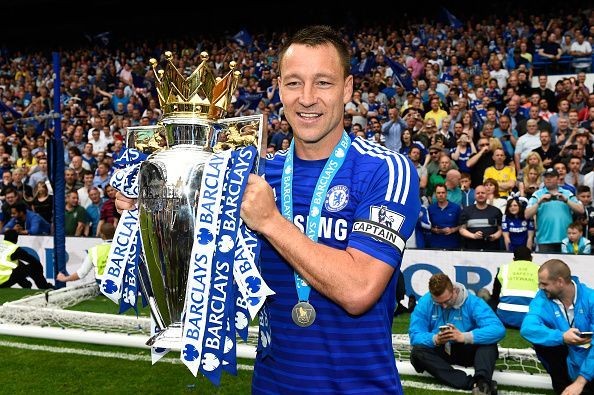 Arsene Wenger kỉ niệm trận đấu thứ 800 bằng vẻ mặt khắc khổ - Bóng Đá