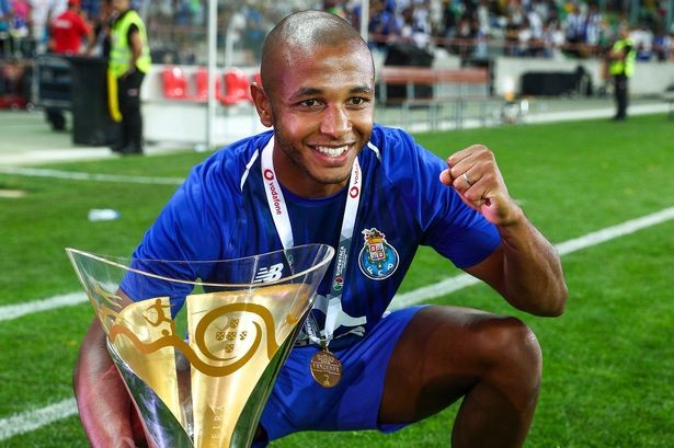 Sanchez ngồi ghế thầy và những khoảnh khắc thú vị ở FA Cup - Bóng Đá