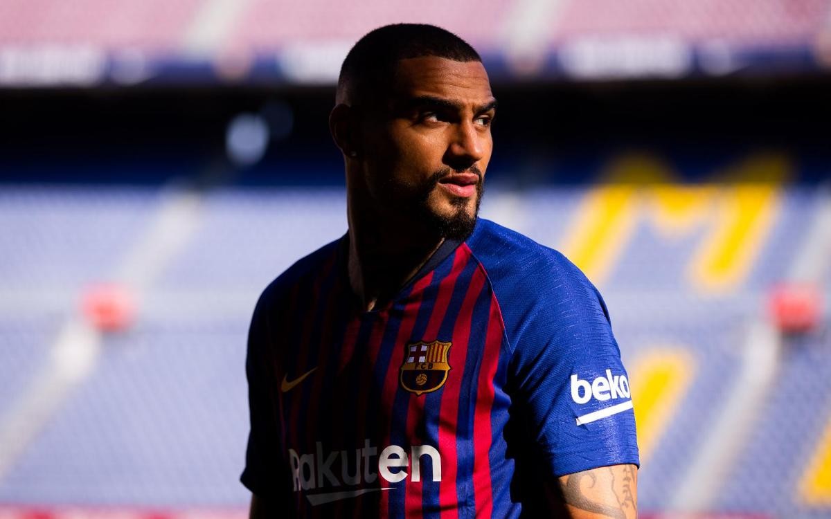 boateng ra mắt cđv - Bóng Đá