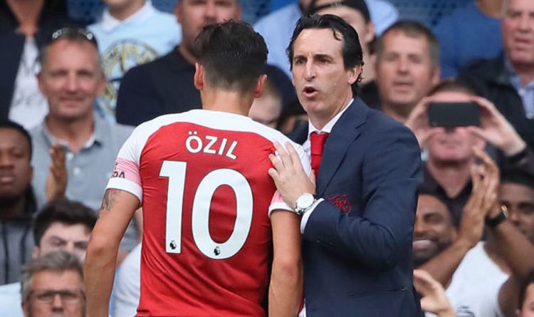 Emery làm điều Wenger không bao giờ làm - Bóng Đá