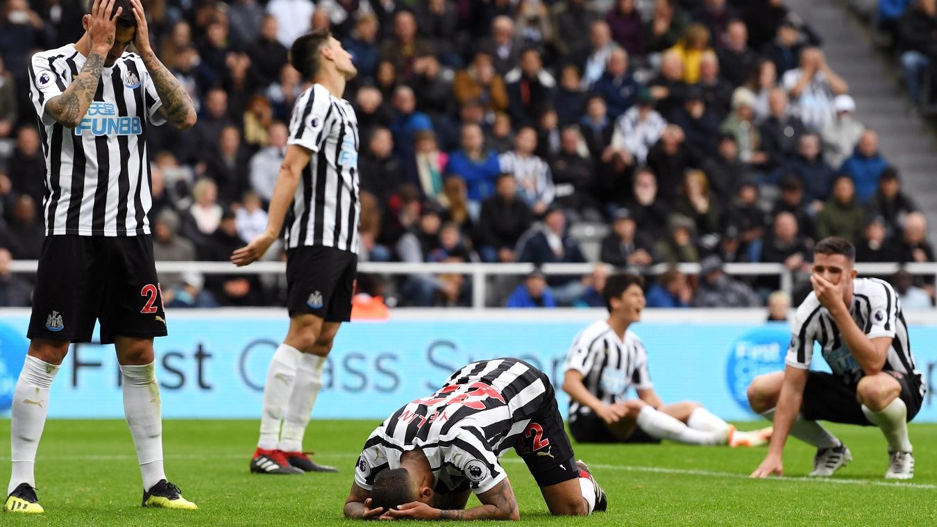 10 khoảnh khắc ấn tượng nhất vòng 3 Premier League - Bóng Đá