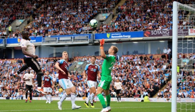 Thấy gì sau trận thắng 'quý hơn vàng' của Man Utd? - Bóng Đá