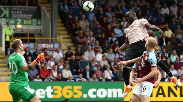 Thống kê vòng 4 Premier League: Ong bắp cày 'hạ sát' Gà trống - Bóng Đá