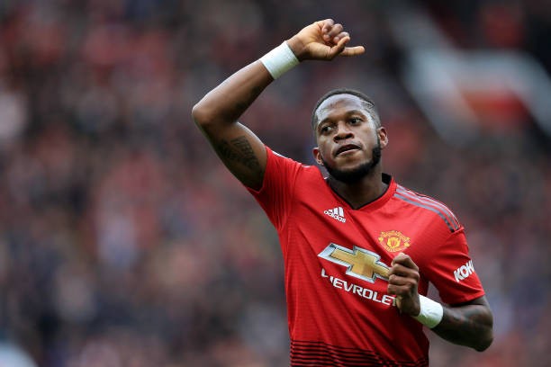 Biểu cảm khó đỡ của Mourinho khi bắt tay người đồng hương - Bóng Đá