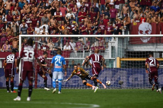 Insigne lập cú đúp, Napoli bám sát Juve trên bảng xếp hạng - Bóng Đá