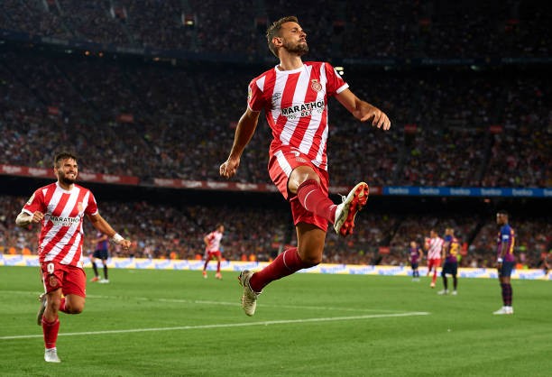 Tân binh nhận thẻ đỏ, Barcelona toát mồ hôi tại Camp Nou - Bóng Đá