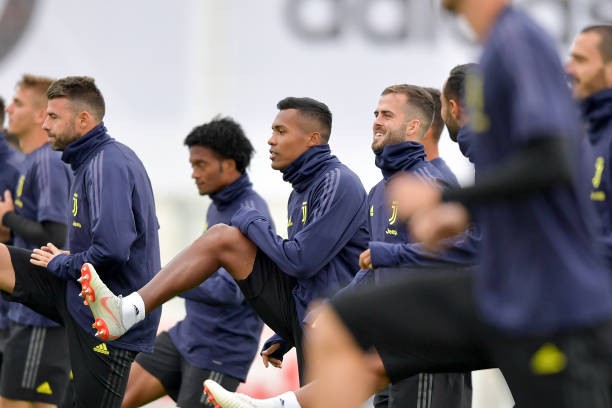 Ronaldo mất tích trên sân tập Juve - Bóng Đá