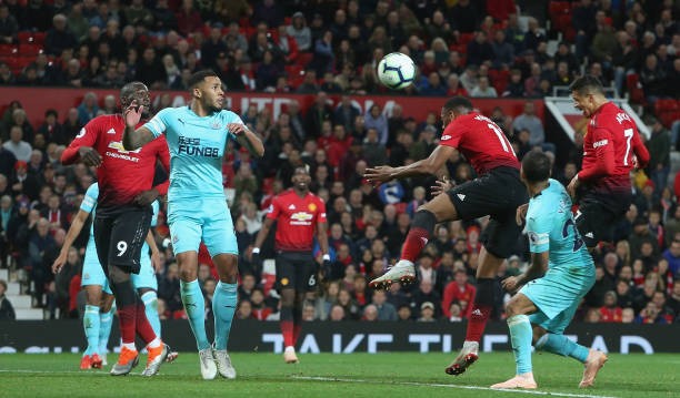 TRỰC TIẾP Man United 3-2 Newcastle: Ngược dòng ngoạn mục (KT) - Bóng Đá