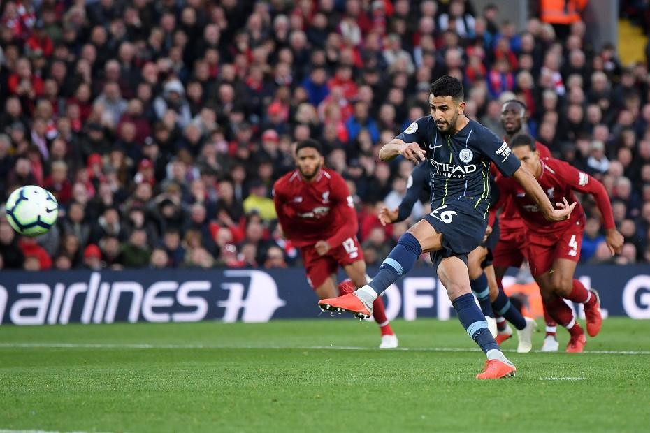 Pep xin lỗi Jesus vì để Mahrez đá pen - Bóng Đá