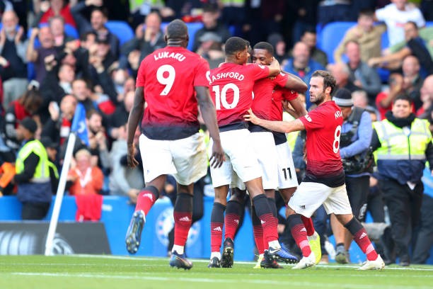 Khoảnh khắc tung chân 'chốt hạ' Chelsea, Martial có hành động bất ngờ - Bóng Đá
