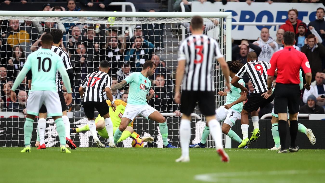 'Siêu tiền đạo' thức tỉnh, Newcastle tiếp tục đà hồi sinh - Bóng Đá