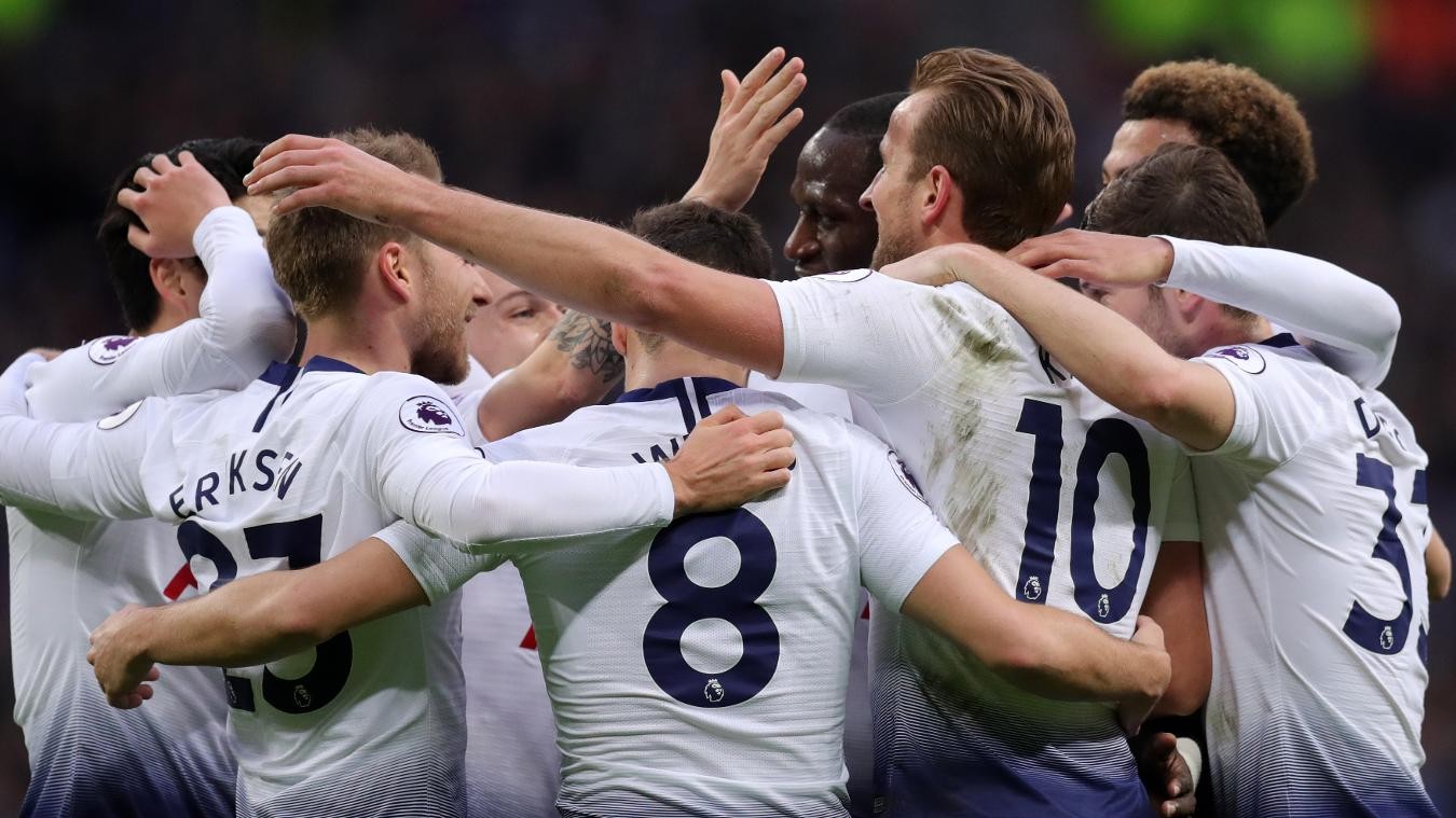 'Quái thú' bật cao, hàng phòng ngự Tottenham chết lặng - Bóng Đá
