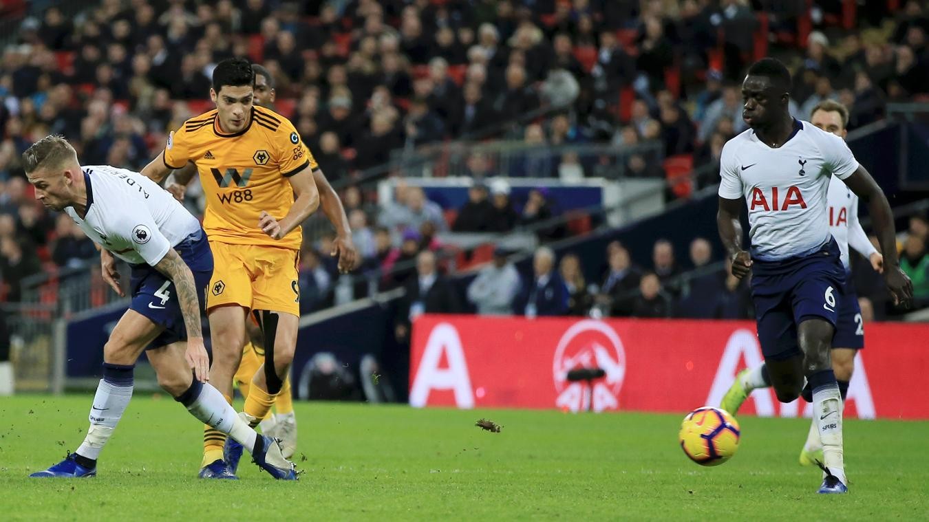 'Quái thú' bật cao, hàng phòng ngự Tottenham chết lặng - Bóng Đá
