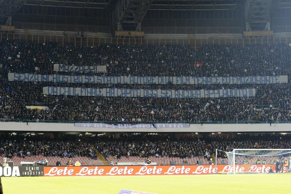 San Paolo 'buồn' vì quá vắng khán giả - Bóng Đá
