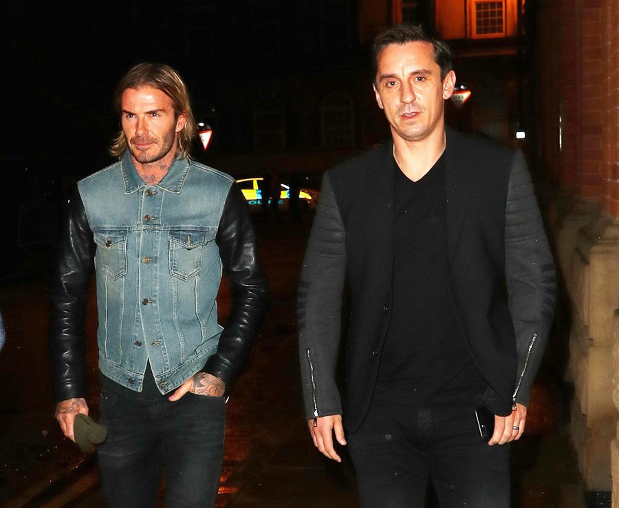 Dàn huyền thoại M.U nô nức kéo đến quán rượu của Neville, Beckham - Bóng Đá