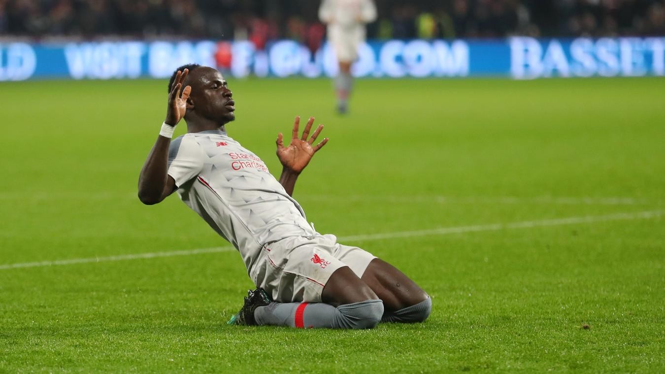 Tiếp tục mất điểm, Liverpool bắt đầu cảm thấy hơi nóng từ Man City - Bóng Đá