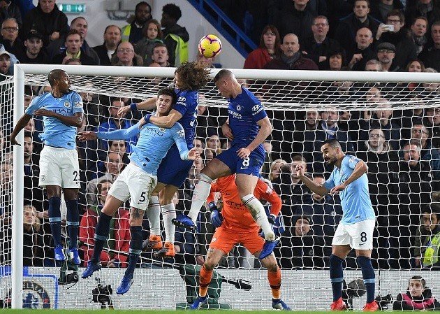 Sau vòng 16 Premier League: Man City mất chuỗi bất bại, Liverpool 