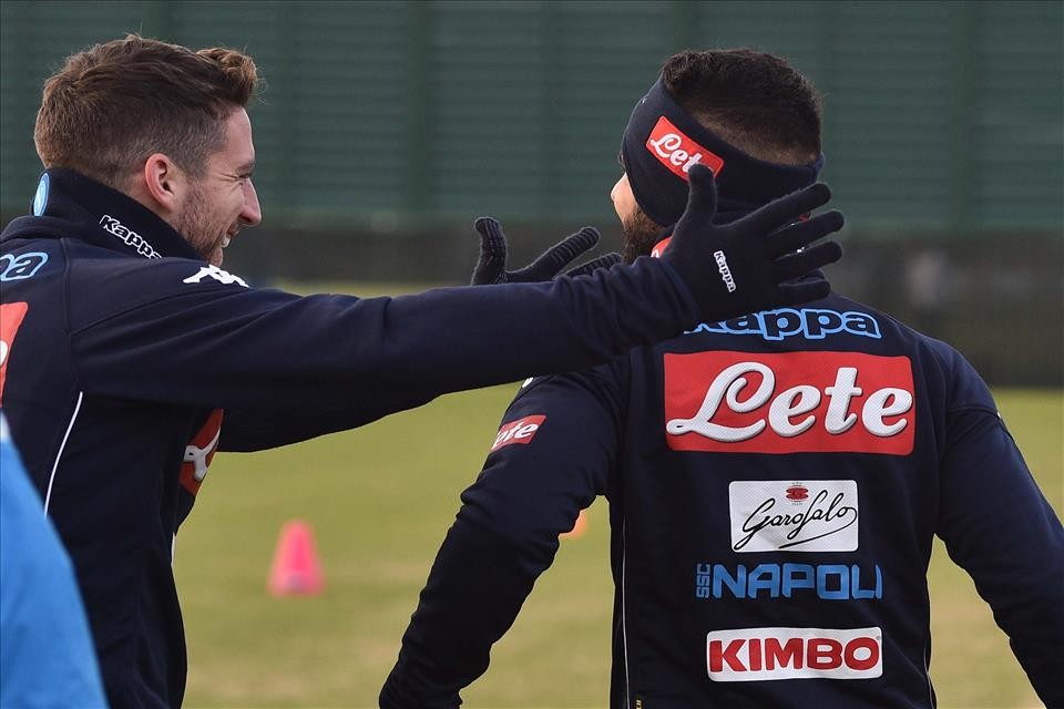 Napoli tập luyện - Bóng Đá