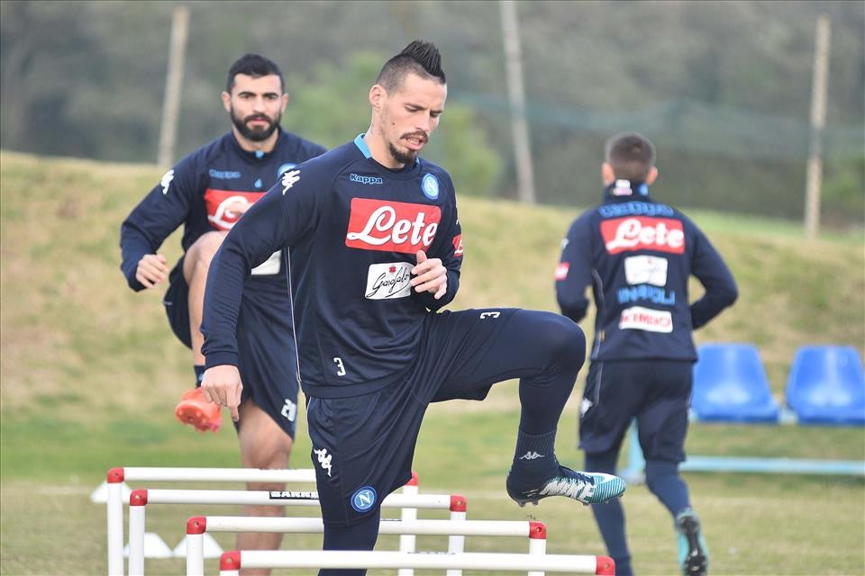 Napoli tập luyện - Bóng Đá