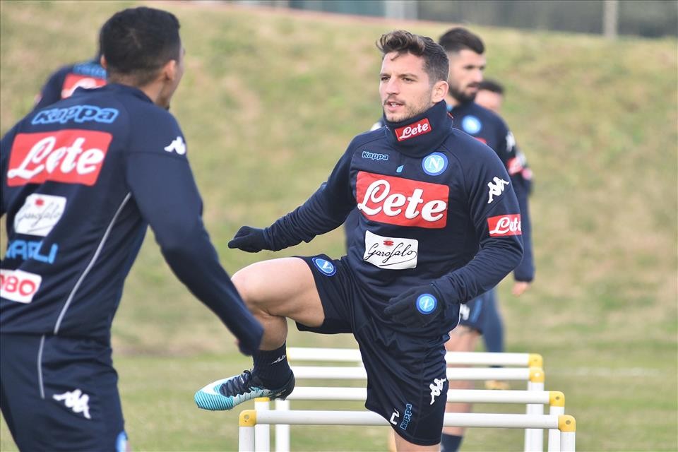 Napoli tập luyện - Bóng Đá