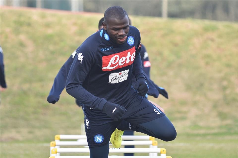 Napoli tập luyện - Bóng Đá