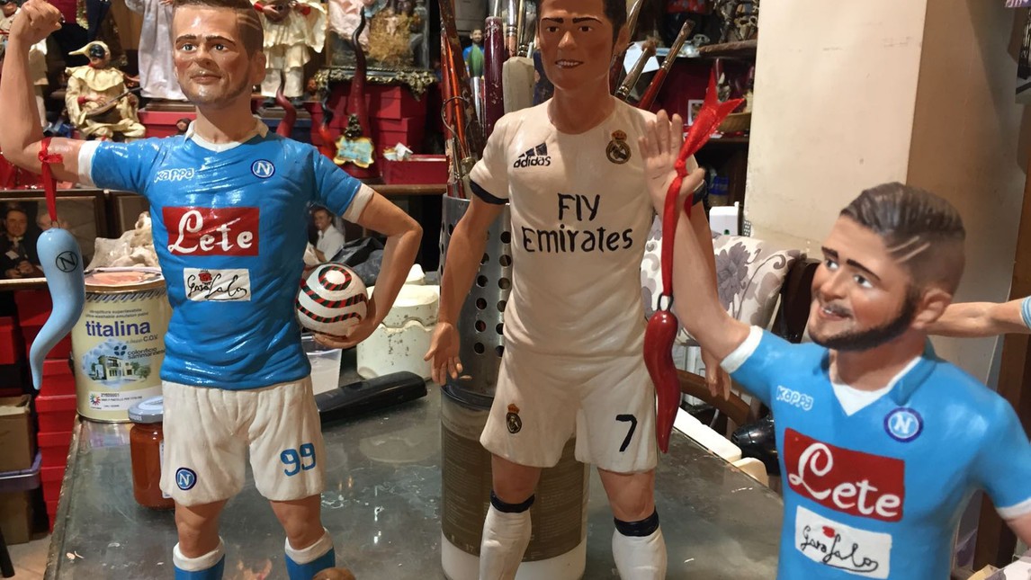 Đại chiến Napoli - Juventus phiên bản các ngôi sao búp bê  - Bóng Đá