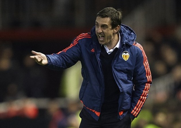 Harry Redknapp đáp trả Neville về Tottenham - Bóng Đá