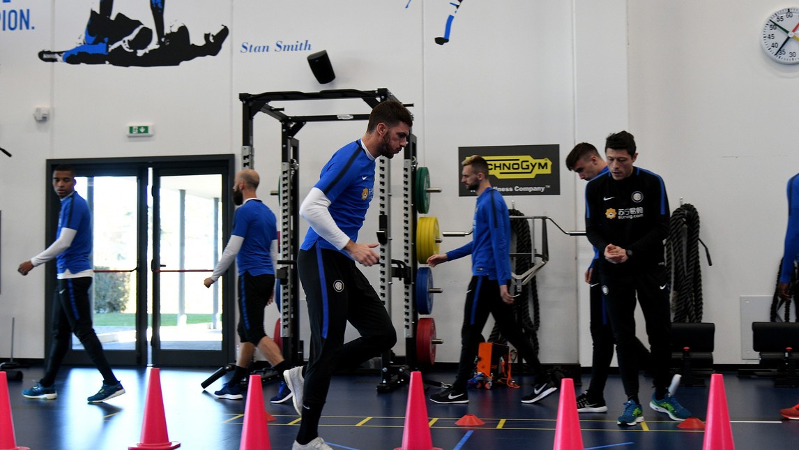 Inter nhồi thể lực trước đại chiến với Lazio - Bóng Đá