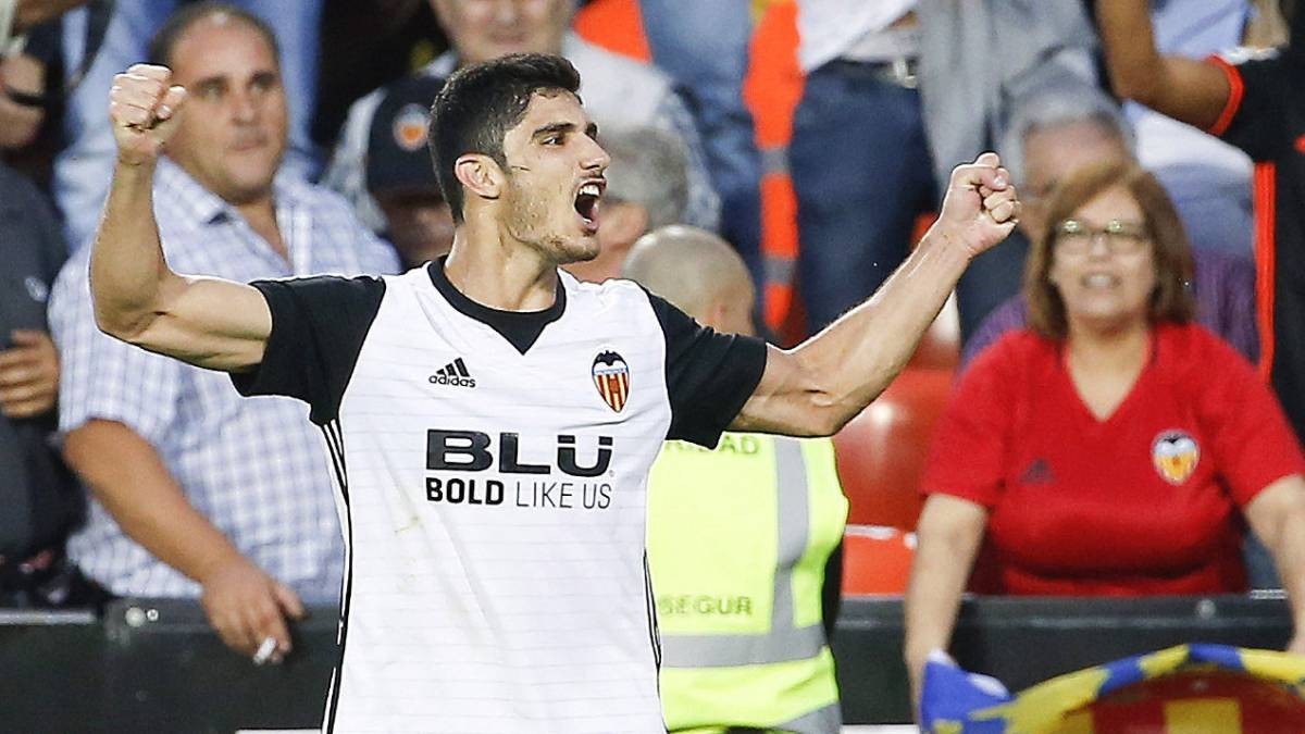 Top 10 cầu thủ xứng danh 'thánh chuyền bóng' tại La Liga - Bóng Đá