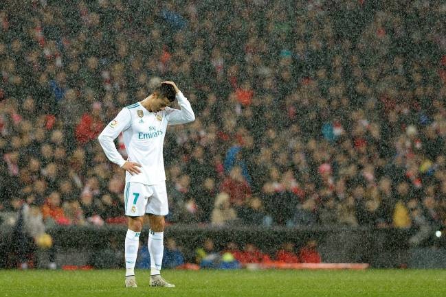 Cristiano Ronaldo sa sút: Hoàng hôn xế chiều - Bóng Đá