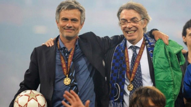 mourinho rơi nước mắt trên xe bus - Bóng Đá