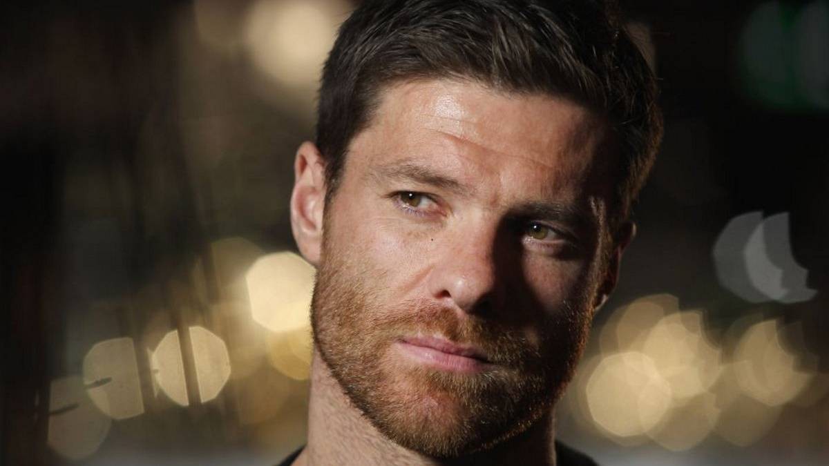 ĐỐI THOẠI cùng Xabi Alonso: Chặn Messi, tôi phải dùng thủ đoạn đê hèn - Bóng Đá