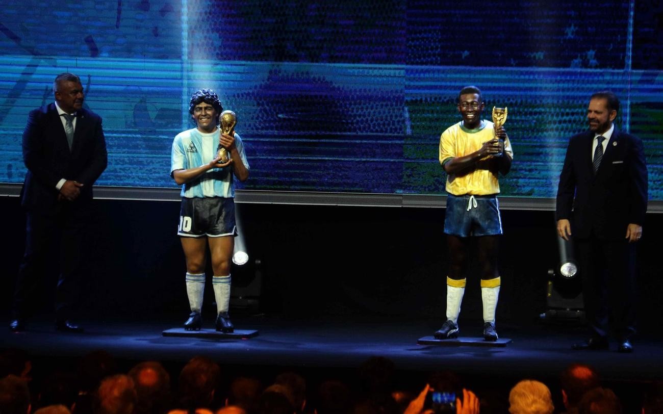 Maradona, Pele và cuộc chiến phiên bản tượng - Bóng Đá