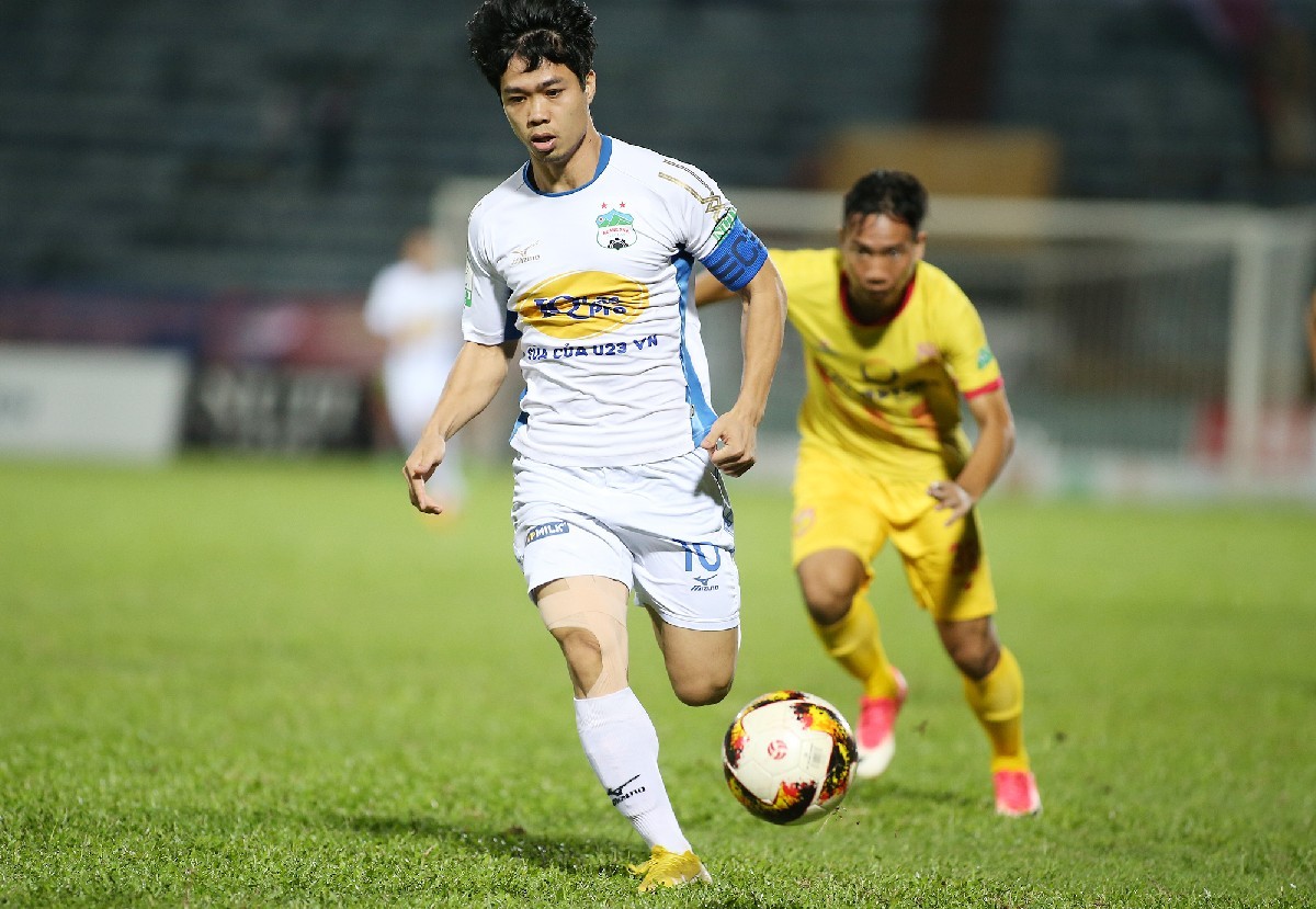 Công Phượng vẫn còn cơ hội giành vua phá lưới ở V-League 2018 - Bóng Đá