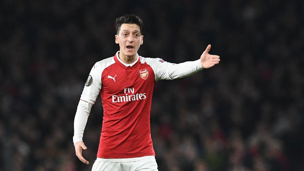 Ozil cực hay, HLV Unai Emery nói gì? - Bóng Đá