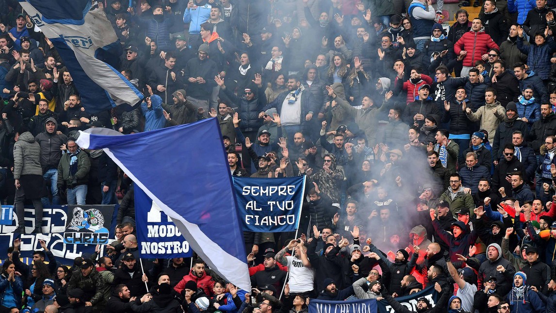 San Paolo 'buồn' vì quá vắng khán giả - Bóng Đá