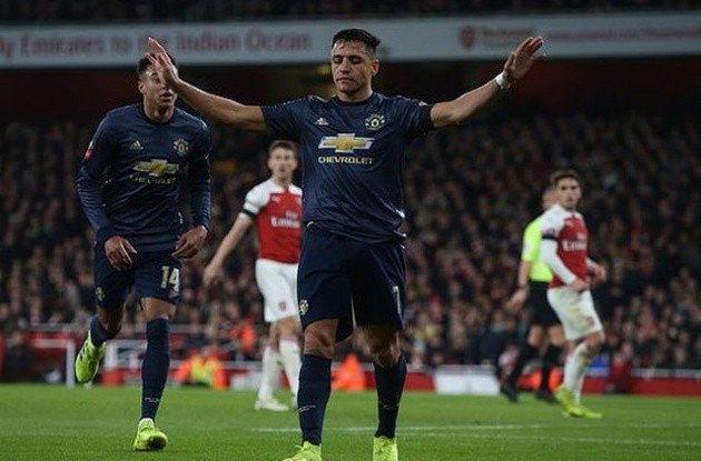  'Hàng phòng ngự Arsenal không chơi bóng như một tập thể' - Bóng Đá