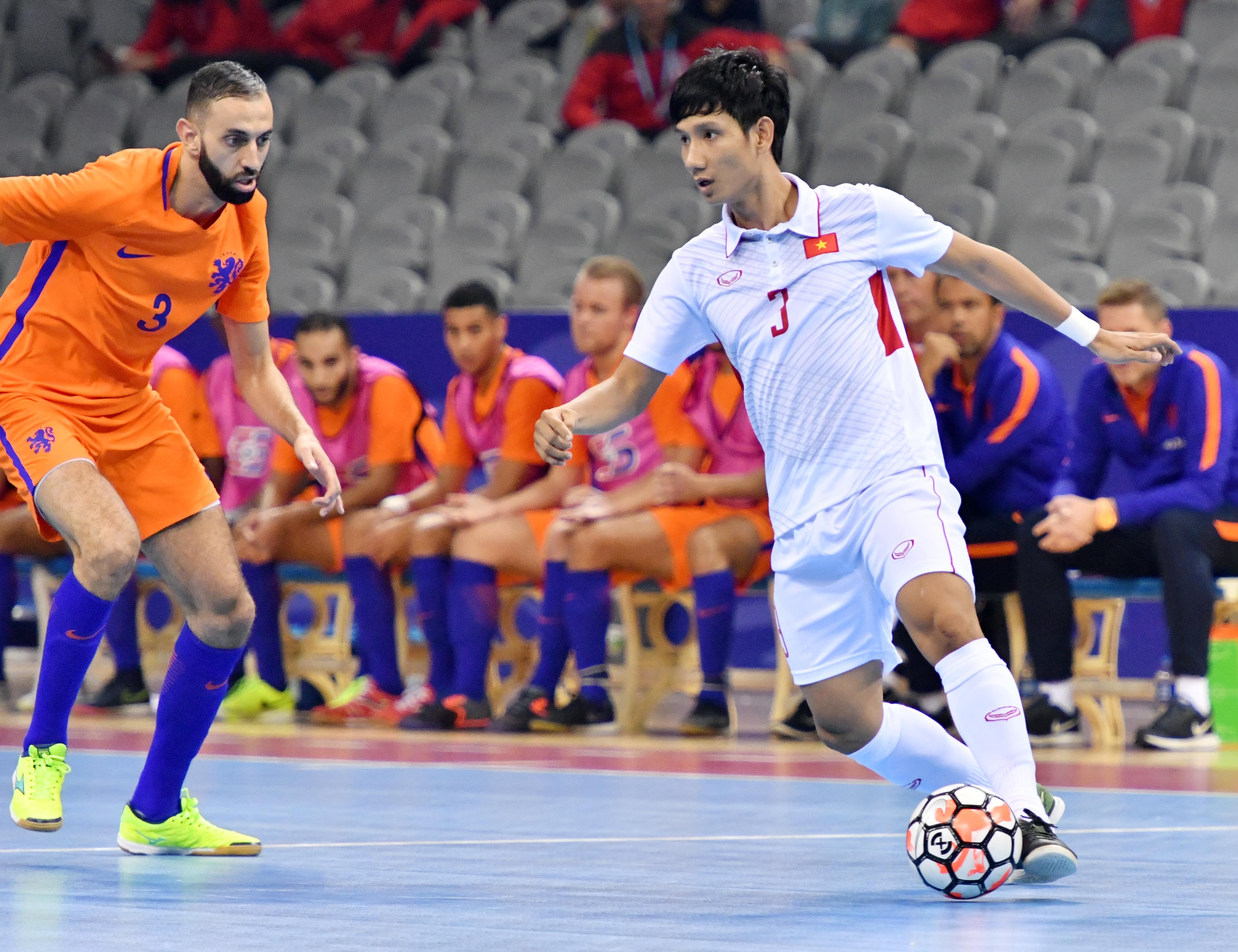 Chùm ảnh futsal Việt Nam chia điểm kịch tính cùng Hà Lan - Bóng Đá