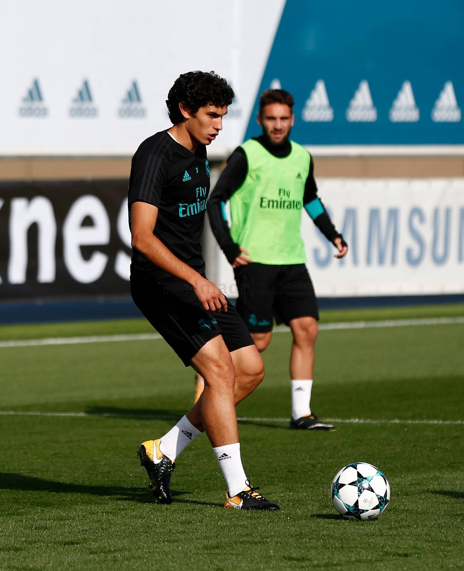 Ảnh tâp Real Madrid - Bóng Đá