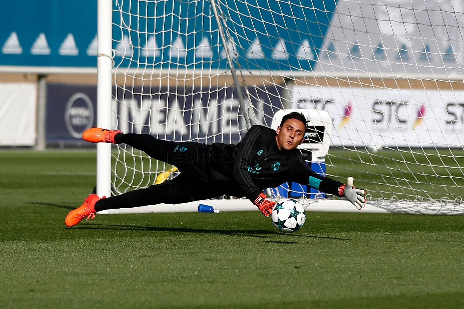 Ảnh tâp Real Madrid - Bóng Đá