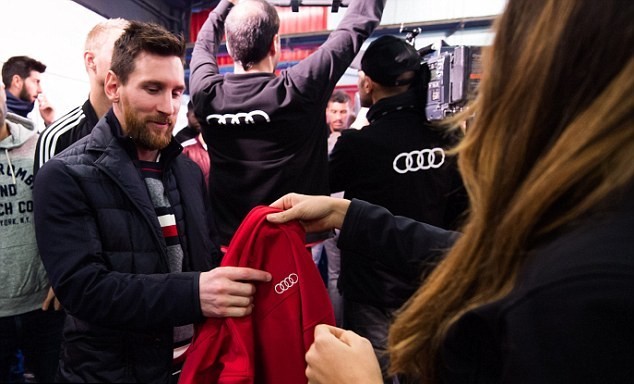 Sau Real, đến lượt Barcelona nhận món quà siêu độc, siêu giá trị - Bóng Đá