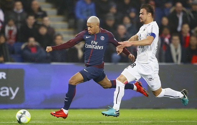 Vô đối năm 2017, Kylian Mbappe trên con đường 'Rô béo' - Bóng Đá