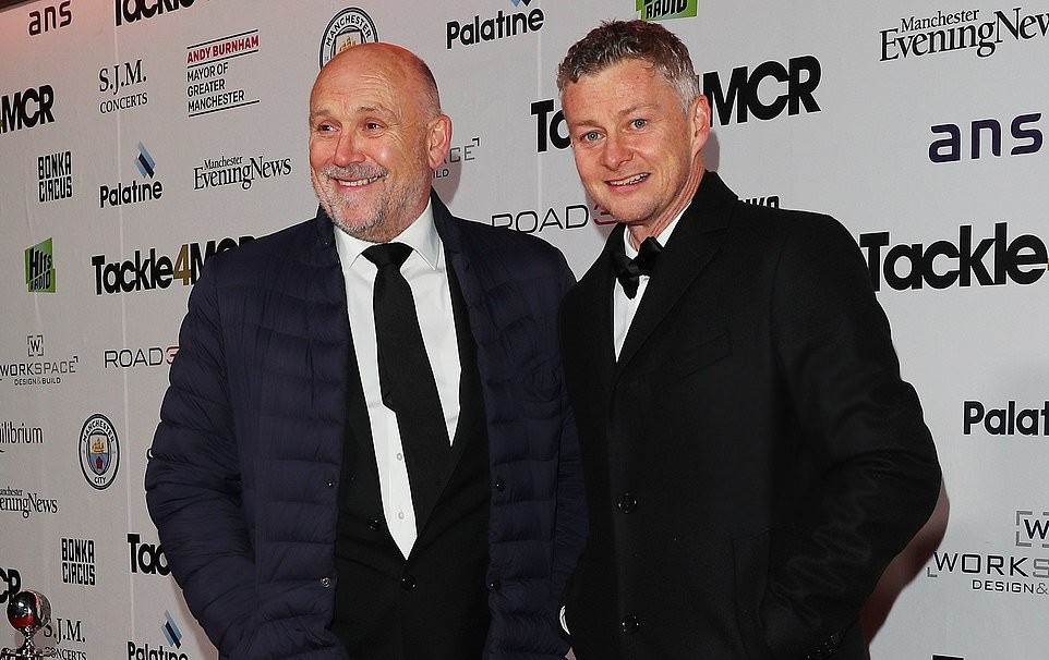 Solskjaer chạm mặt Guardiola trong bữa tối từ thiện của Kompany - Bóng Đá