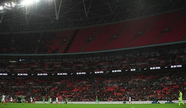 Gary Neville hiến kế để Liverpool vượt mặt Man City - Bóng Đá