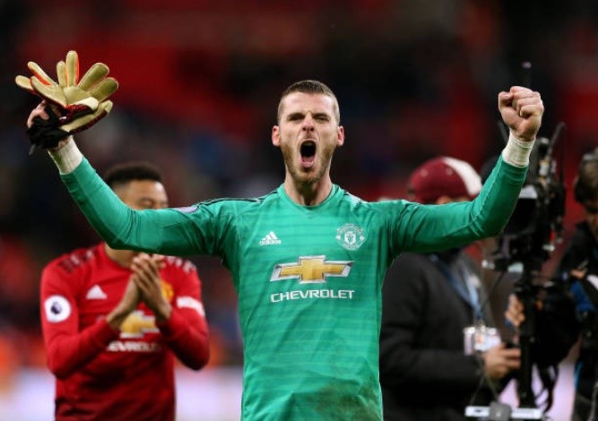 Mata phản ứng khó tin với De Gea sau trận - Bóng Đá