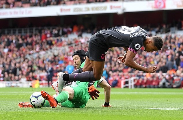 Cuối cùng Sarri đã có chiêu bài để giải phóng Jorginho - Bóng Đá