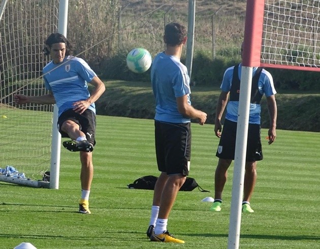 Uruguay căng thẳng trước trận đấu sinh tử với Argentina - Bóng Đá