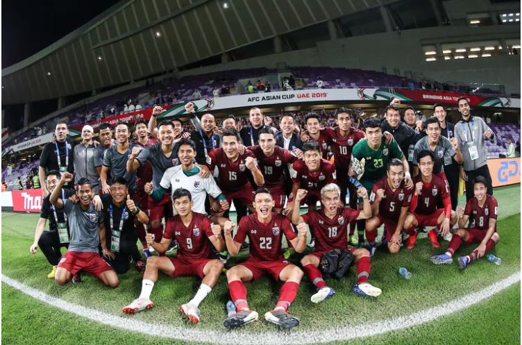 ĐT Việt Nam vào Tứ kết Asian Cup: Cả ĐNA dõi theo từng bước chân (Fox Sports) - Bóng Đá