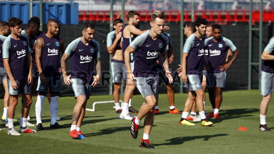 Vidal mỉa mai chức vô địch Champions League của Real Madrid - Bóng Đá
